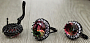 Комплект "Илона" фианит "турмалин"красно - зеленый, черная эмаль, размеры кольца: 17, 18, 19, 20